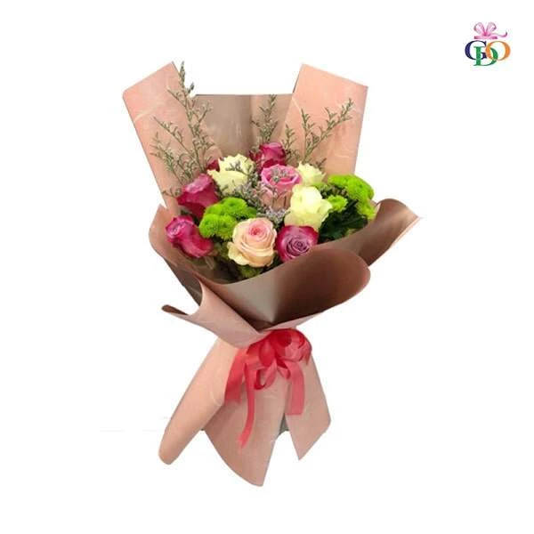 10 Mixed Roes Flowers  2 spray chrysanthemums  gypsophila: Send Flowers Online to Dubai