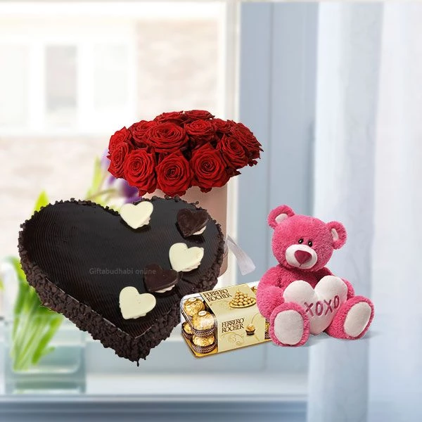 Heart Shape mixed flavour cake Combo: Heart Shape Design Cake