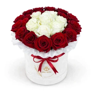 red-and-white-rose-box